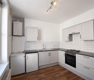 2 Bed Flat - Conversion - Photo 1