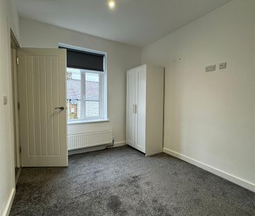 2 bed terraced house to rent in Pritchard Street, Burnley, BB11 - Photo 1