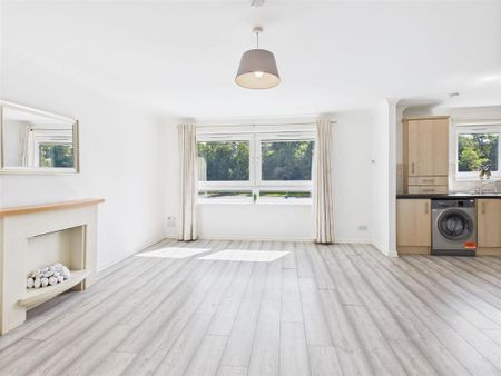 2 bedroom apartment to rent - Photo 2