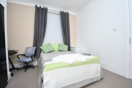 1 bed house share to rent in Lebanon Street, Burnley, BB10 - Photo 3