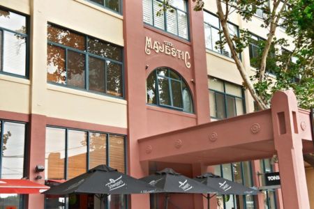 Amazing views over Albert Park - Photo 3