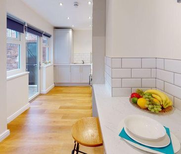 1 bedroom in a house share to rent - Photo 3