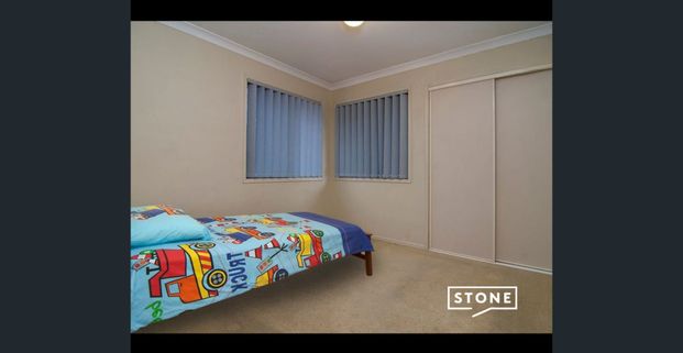 Modern 3-Bedroom Villa in Prime Eight Mile Plains Location - Photo 1