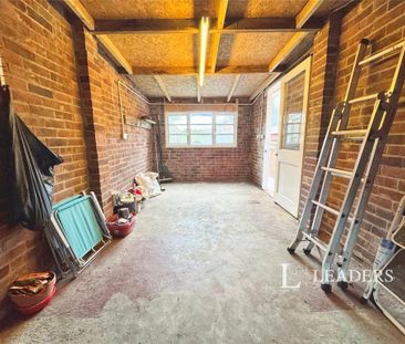 3 bedroom semi-detached house to rent - Photo 5