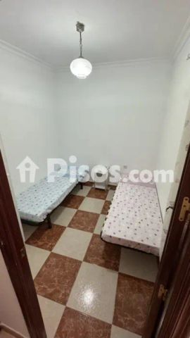 Casa en alquiler en Brenes - Photo 2