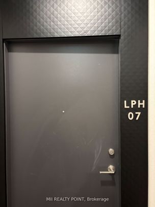 Eight Wellesley Lofts #LPH07 - Photo 1