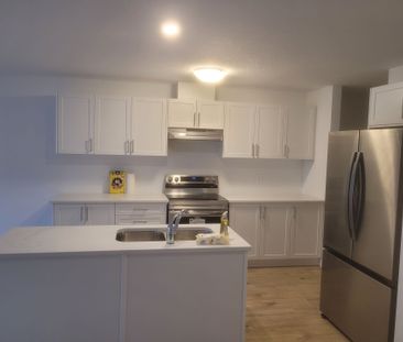 For Lease - 36 Oak Forest Common Crescent, Cambridge, Ontario - Photo 1