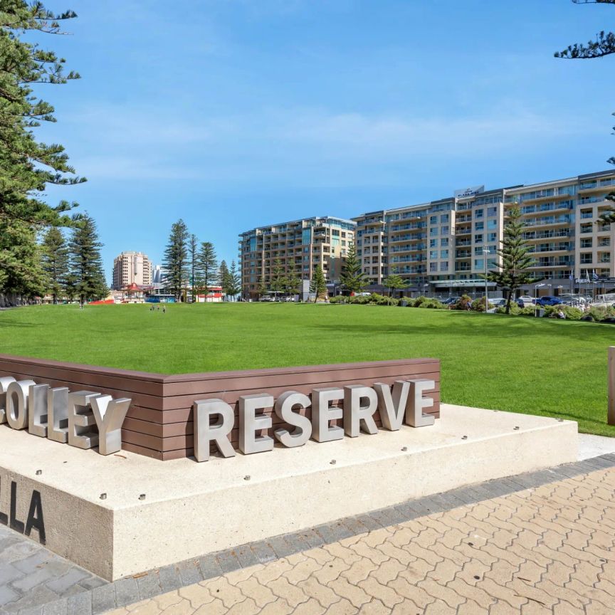 Large Four Bedroom family Home in Perfect Location - Photo 1