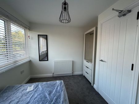 6 bedroom house to rent - Photo 2