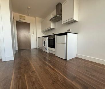 Studio to rent - Photo 3