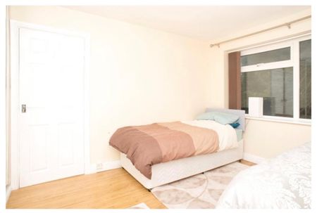 1 Bed Flat, Green View Court, LS8 - Photo 5