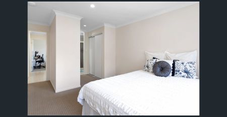 Spacious Family Home – Walk to Bucasia Beach! - Photo 4