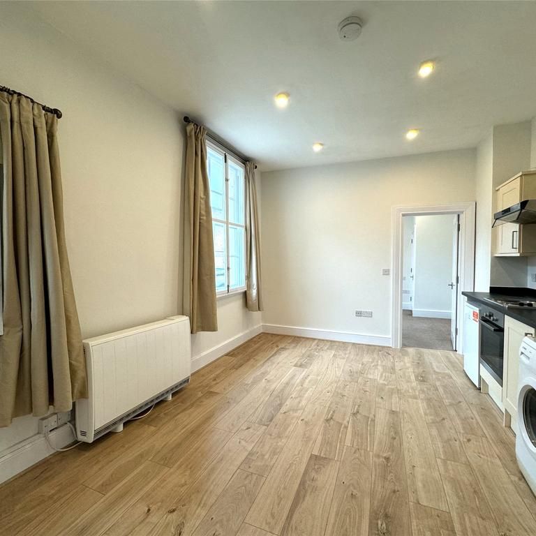 1 bedroom flat to rent - Photo 1