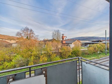 Appartement spacieux de 4.5 pièces dans un petit immeuble calme à Delémont - Foto 3