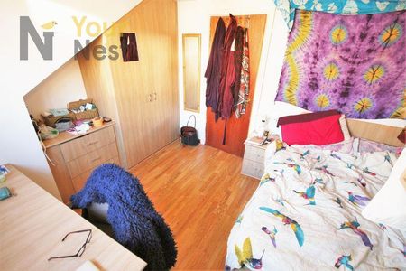 4 bedroom terraced house to rent - Photo 2