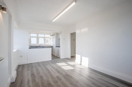 2 Bed Flat, Oatlands Court, SW19 - Photo 3