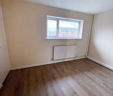 Property For Let - Lloyd Close - Photo 1