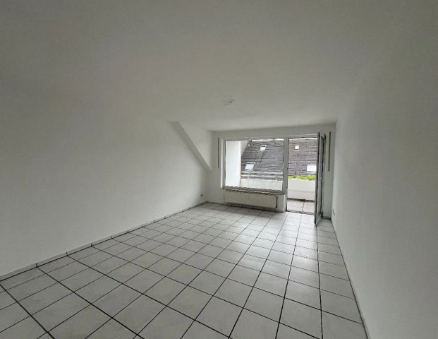 Helle Dachgeschosswohnung mit Balkon, ca. 62,41 m² in Dortmund-Marten zu vermieten! - Photo 1