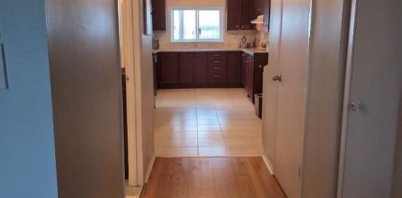 logement 5 1/2 à louer - Photo 2