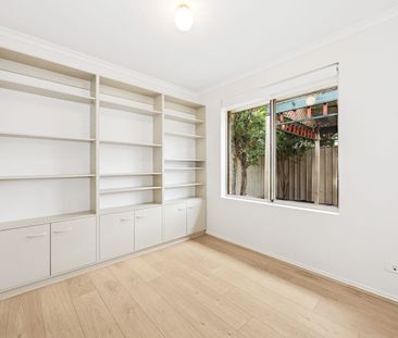 Find balance: where beachside ease meets modern comfort - Photo 1