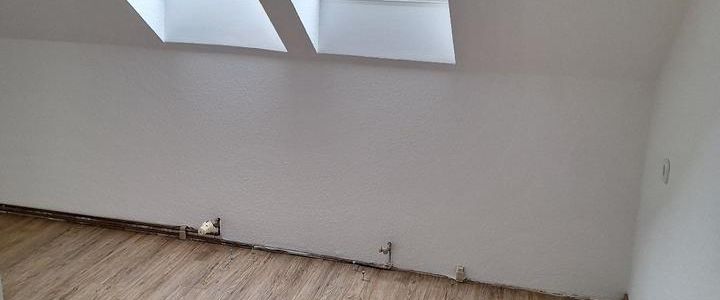 Dachgeschosswohnung zu vermieten - Photo 1