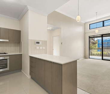 Sleek and Stylish One-Bedroom Apartment in a Prime Location - Photo 3