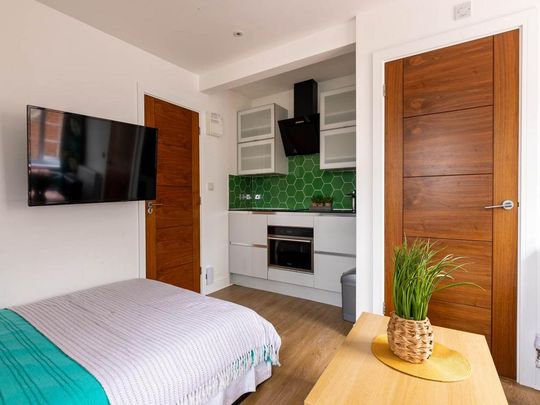 Studio to rent - Photo 1