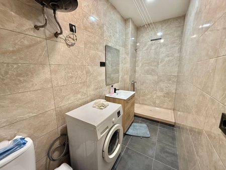 Alquiler de estudio en Calle Carlinda - Photo 4