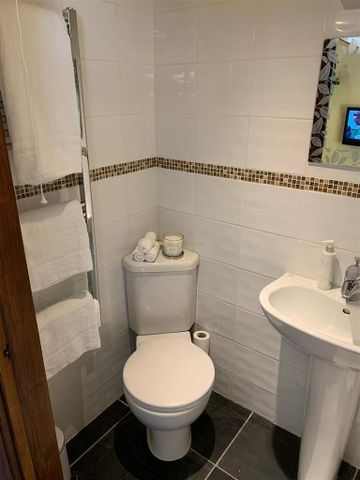 Studio to rent - Photo 5