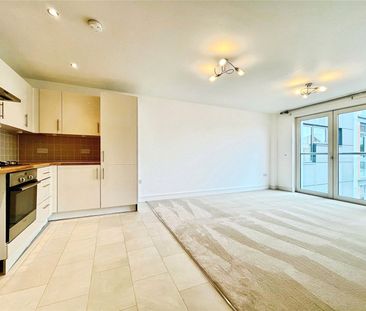 2 bedroom apartment to rent High Street, Poole, Dorset, BH15 - Photo 1