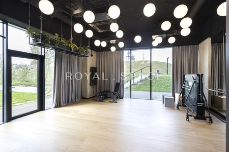 Pierwsza Dzielnica | z balkonem | 8 piętro - Zdjęcie 3