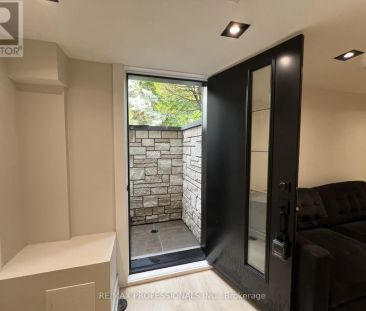 1026 HEDGE DRIVE - Photo 6