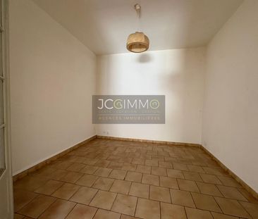 Location Appartement 4 pièces 80m² PUGET VILLE 83390 - Photo 5