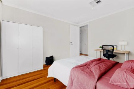 Double Room - Photo 4