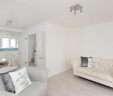 3 bedroom semi-detached house to rent - Photo 2