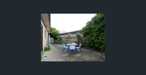 Fully Furnished 4 Bedroom House, Walk to Monash University! ( Video Included ) - Photo 1