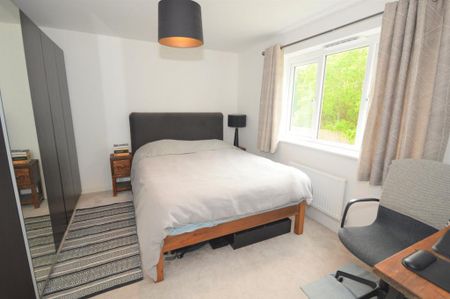 3 bedroom detached house to rent - Photo 3