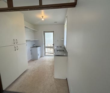 Newly Renovated Richmond Unit. - Photo 6