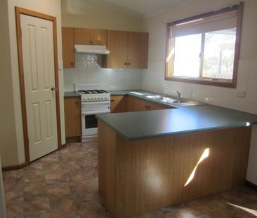 4 Bedroom home - Photo 4