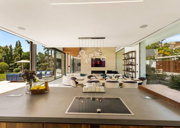 6 bedroom luxury Villa for rent in Nueva Andalucia, Spain