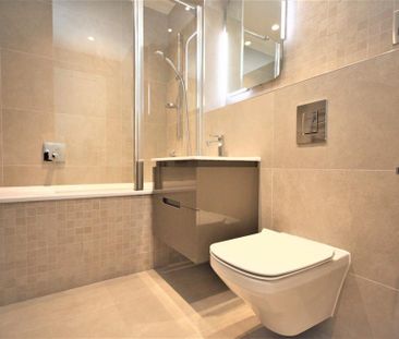 3 bedroom flat to rent - Photo 6