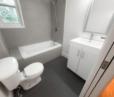 For Lease - 2469 Queen Street Unit# 1, Toronto, Ontario - Photo 2