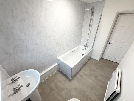 House - Terraced For Rent Court Street, Tonypandy - Photo 5
