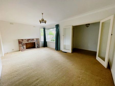 4 Bed, 1 Bath - Photo 2