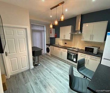 4 bedroom property to rent in Salford - Photo 6