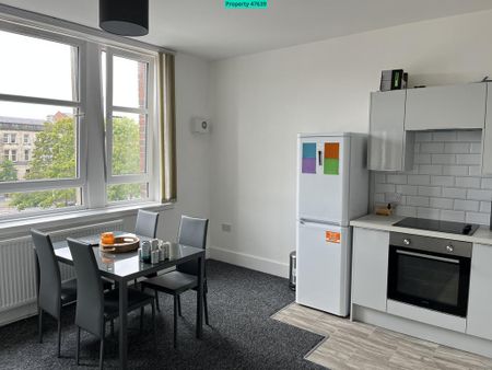 2 bedroom flat to rent - Photo 2