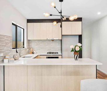 5 bedrooms Duplex Townhouse in Flat Bush - Photo 4
