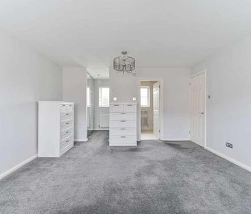 Philips Close, Carshalton, SM5 - Photo 2