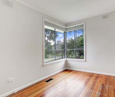 20 Hendra Grove, Ringwood VIC 3134 - House For Rent | Domain - Photo 2