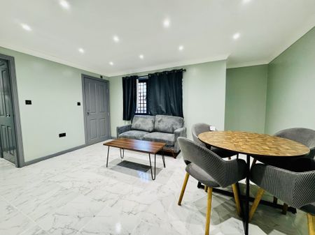 Chequers Lane, Wellingborough - Photo 2